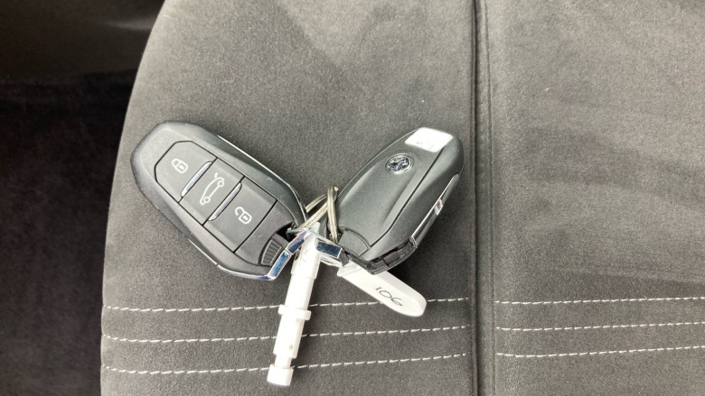 Vauxhall Crossland 1.5 Turbo D [120] Ultimate 5dr Auto Diesel Hatchback